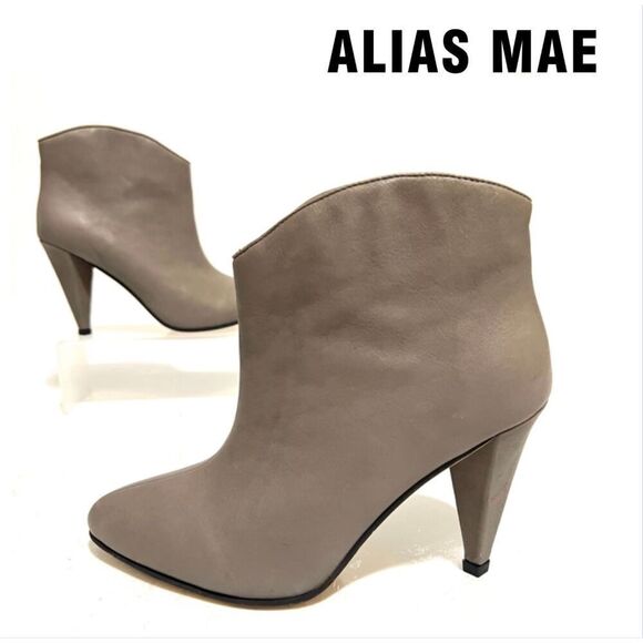 ALIAS MAE Taupe Gray Leather Heeled bootie Size 6.5US 37EU - Picture 1 of 9